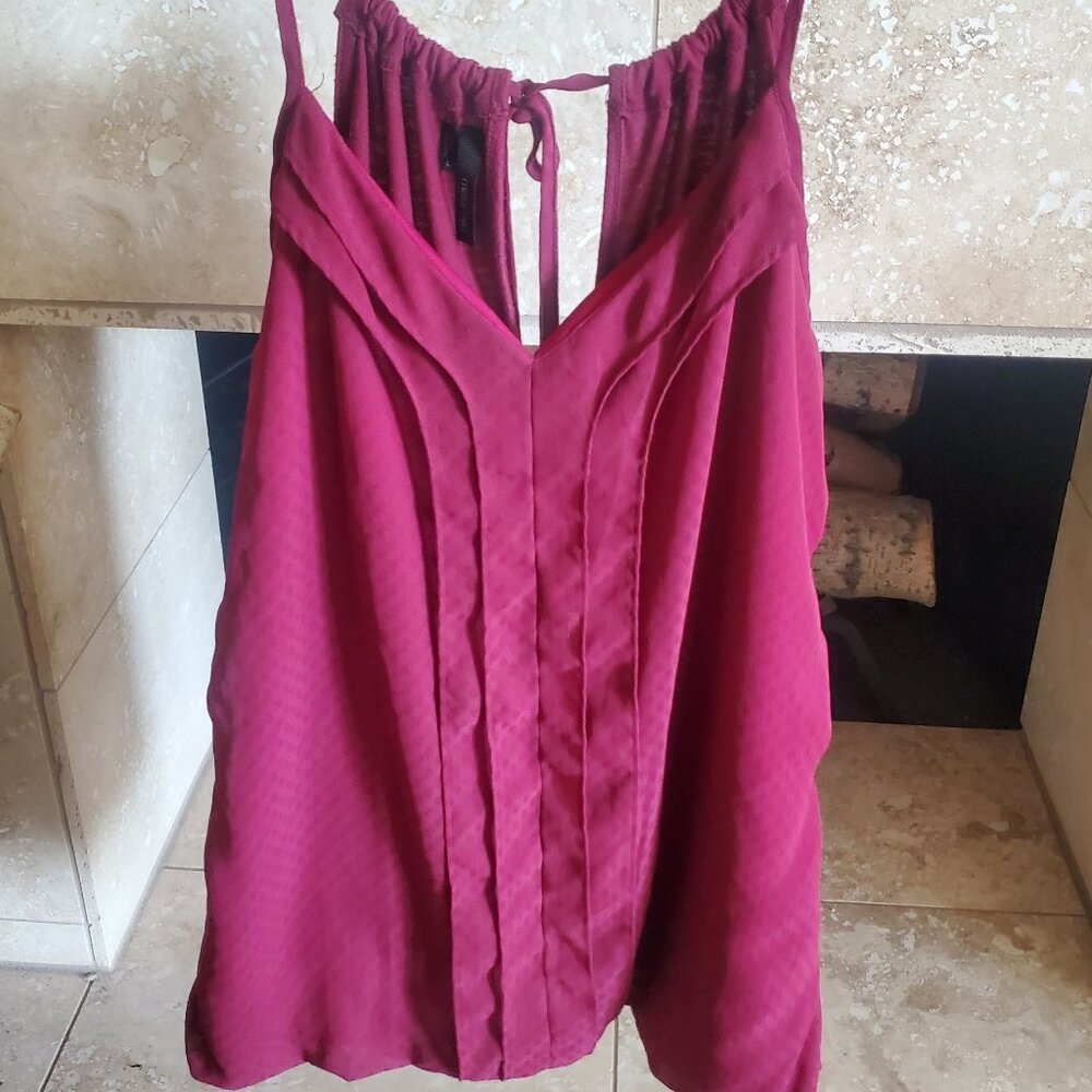 Maurices v neck maroon tank top